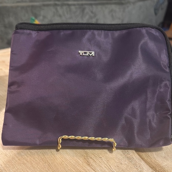 Tumi Purple and Gold Toiletry Bag Sleek Durable Design - Picture 1 of 5